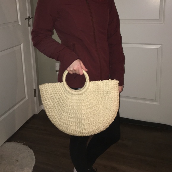 Women's Hand-Woven Tote Bag - Picture 4 of 4